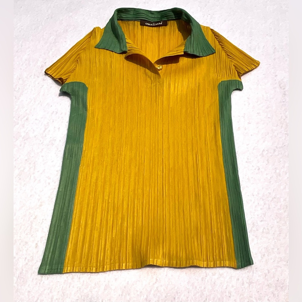 ONNA & SAM Pleated Short Sleeve Blouse Top Pics For Size Yellow & Green